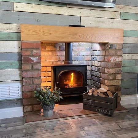 클리소프스 Den Of Joy Humberston Fitties Sleeps 6,Hot Tub,Log Burner 빌라 외부 사진