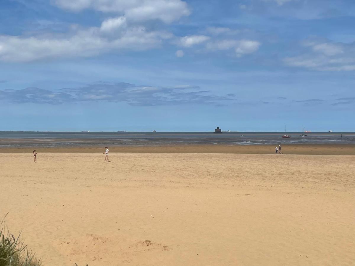 클리소프스 Den Of Joy Humberston Fitties Sleeps 6,Hot Tub,Log Burner 빌라 외부 사진