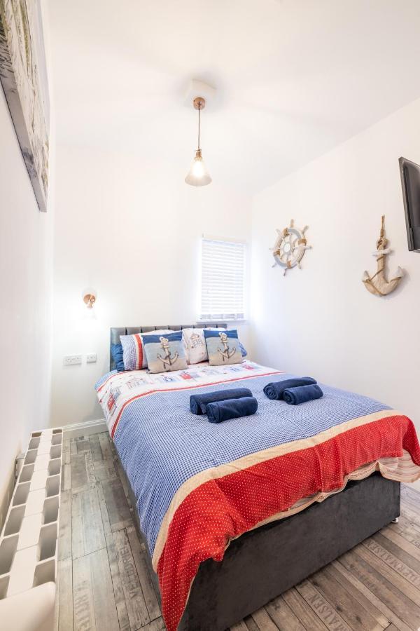 클리소프스 Den Of Joy Humberston Fitties Sleeps 6,Hot Tub,Log Burner 빌라 외부 사진