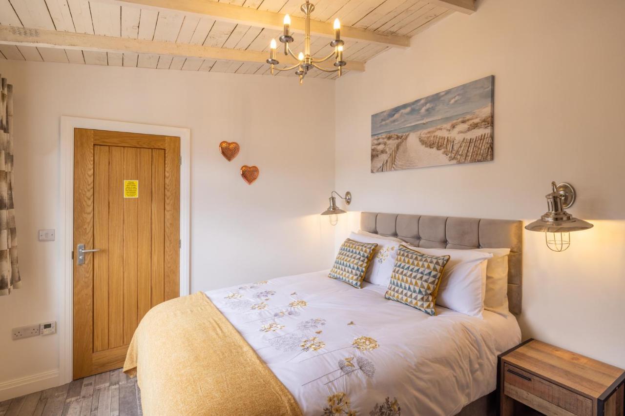 클리소프스 Den Of Joy Humberston Fitties Sleeps 6,Hot Tub,Log Burner 빌라 외부 사진