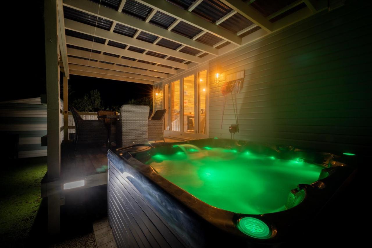 클리소프스 Den Of Joy Humberston Fitties Sleeps 6,Hot Tub,Log Burner 빌라 외부 사진